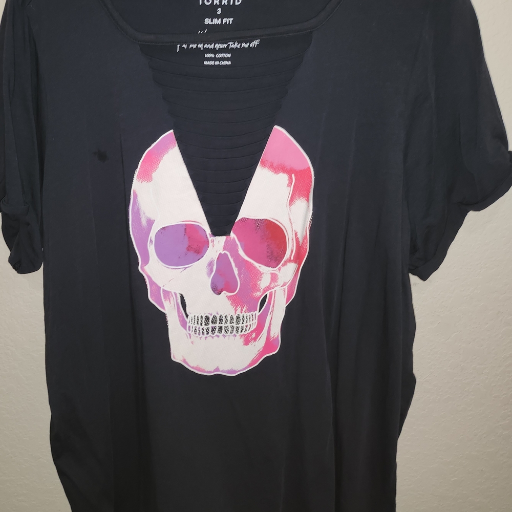 Torrid Black Tee with Pink Skull Design